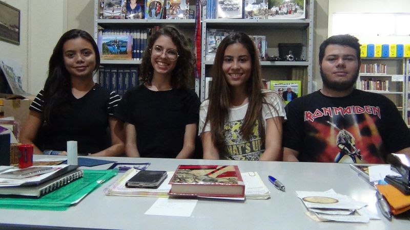 Rosália Valente, Alinne de Oliveira, Giuliana Siqueira e Rodrigo da Silva - Acadêmicos de Arquitetura  da ULBRA